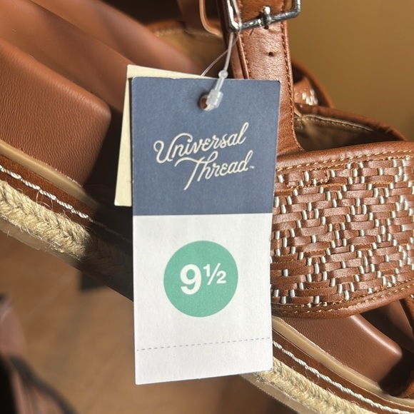 NWT Universal Thread Women's Elisa Platform Sandals Cognac Brown Size 9.5 - Picture 5 of 5